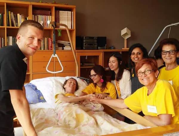 Na czym polega wolontariat w hospicjum - praktyczne informacje i zadania