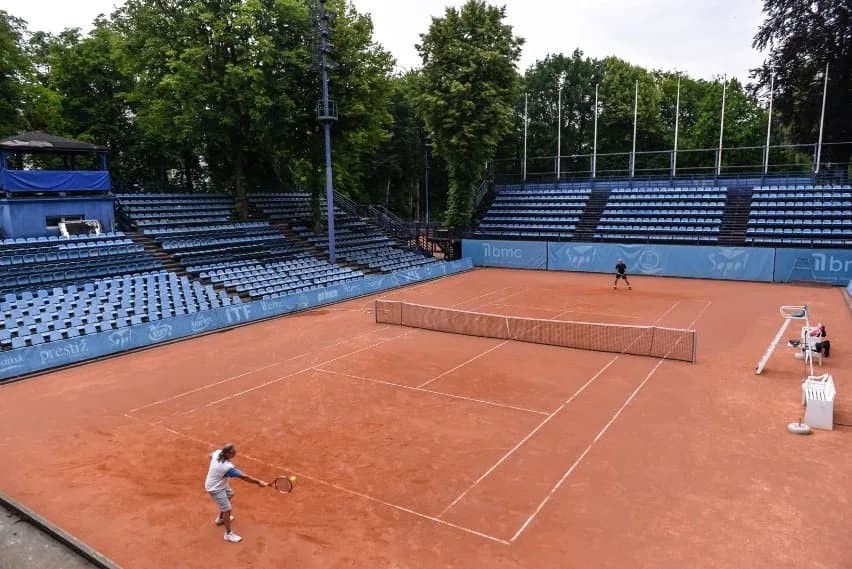 Klub tenisowy Arka w Gdyni – najlepsze treningi i wydarzenia sportowe