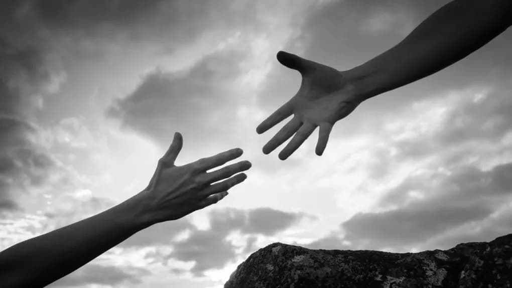 Dlaczego warto pomagać innym? 5 powodów, które Cię zaskoczą