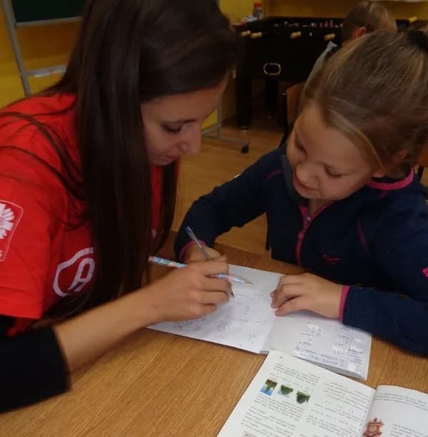 Jak zostać wolontariuszem Caritas i zmienić życie innych na lepsze