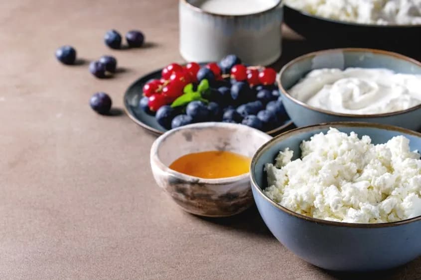 Jakie białko z Biedronki najlepiej zbuduje Twoją masę mięśniową?