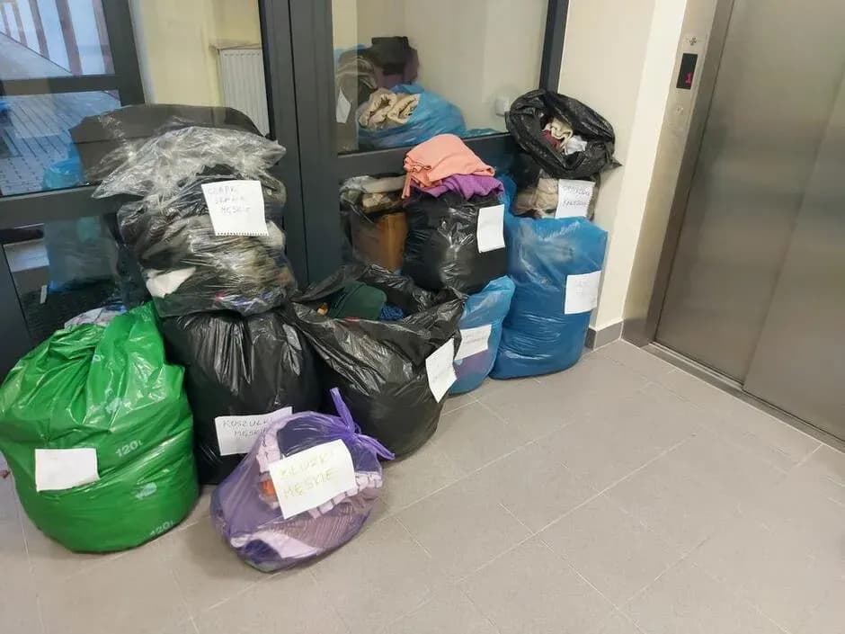 Gdzie oddać ubrania? 5 sprawdzonych sposobów na pomaganie