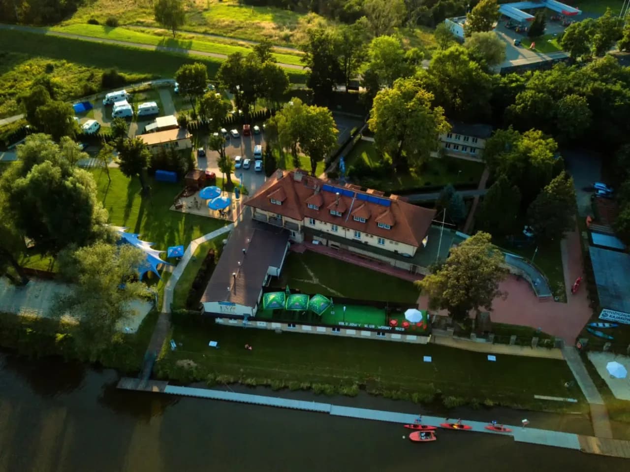 Kolejowy klub wodny 1929 w Krakowie – poznaj jego atrakcje i ofertę