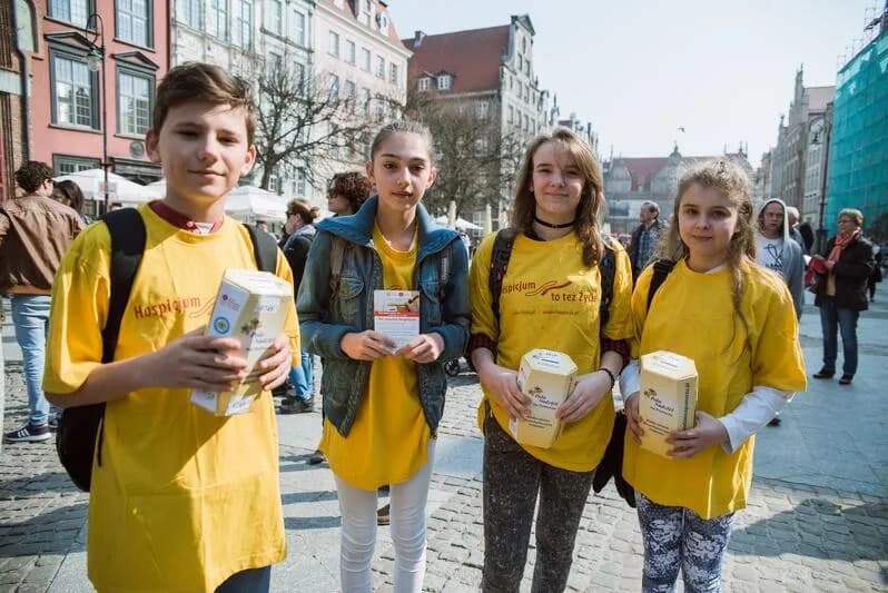 12 inspirujących pomysłów na akcje wolontariatu: od szkoły po miasto